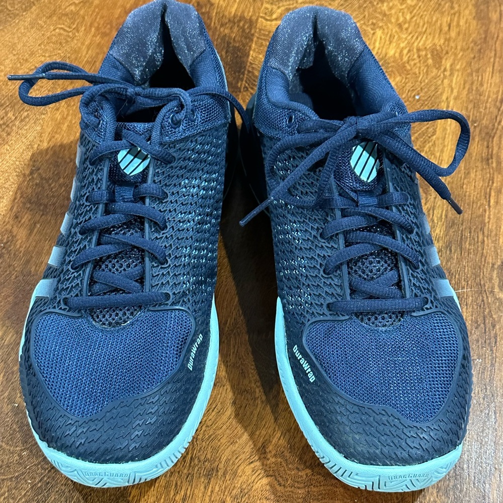 K-Swiss pickleball/tennis court shoe